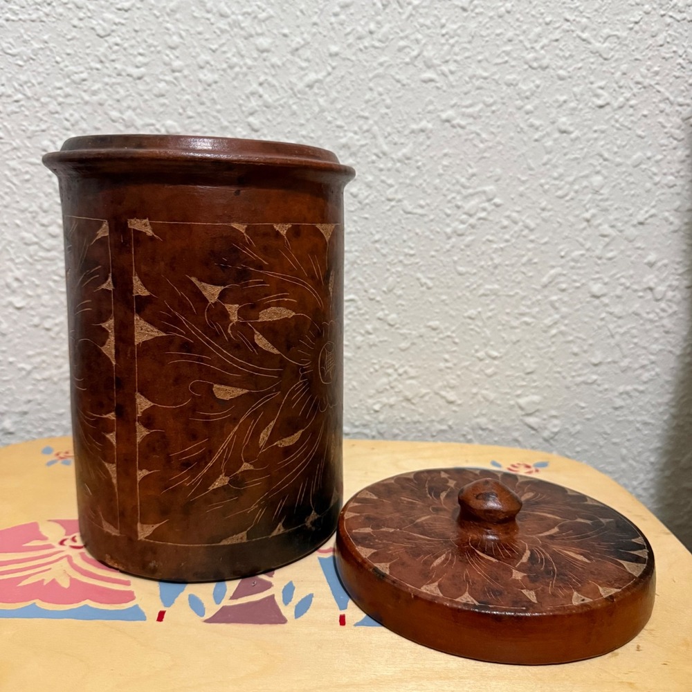 Pier 1 Handmade sasak Carved ceramic Canister with Lid Rustic Kitchen‎ Container